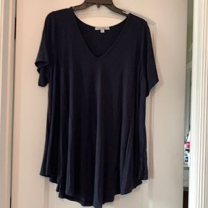 Navy blue tshirt